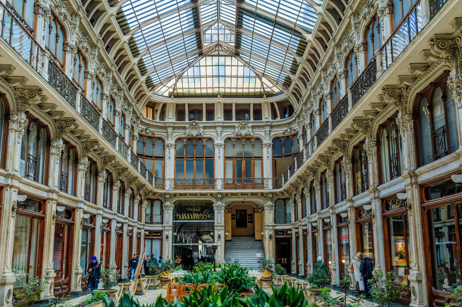 Covered shopping arcade in Europe — Copenhagen's department stores Magasin du Nord and Illum offer five floors of shelter