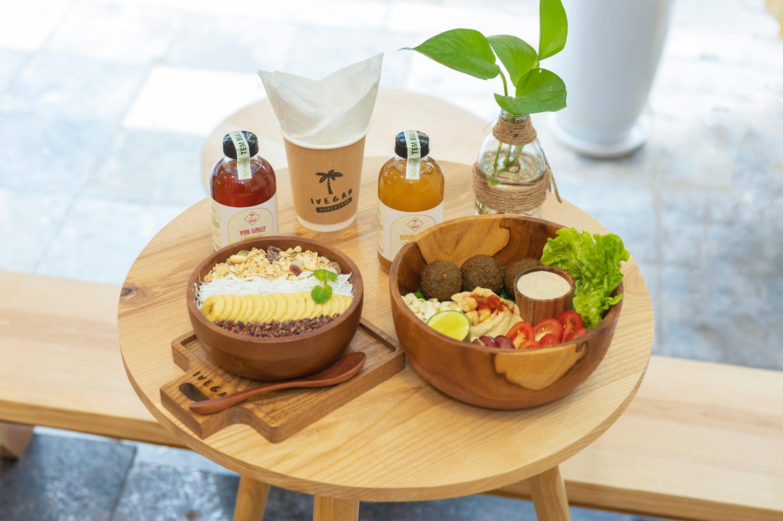 Vegan brunch bowl plant-based — Copenhagen brunch spots universally offer vegan options, with Mirabelle and Bevar's leading on plant-forward menus