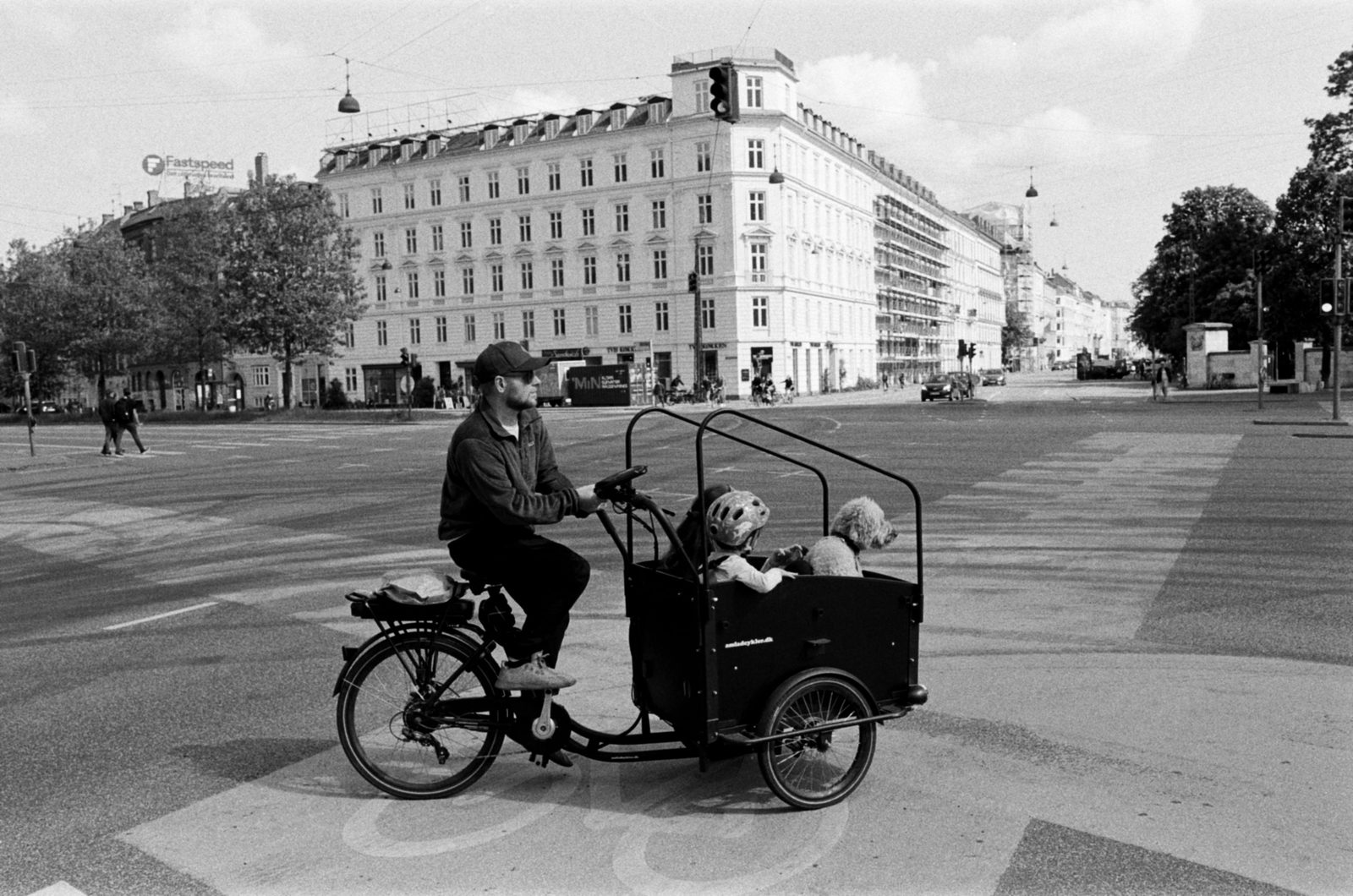 Cargo bike with cargo bin — Copenhagen has 30,000+ cargo bikes; Christiania bikes, Bullitt, and Larry vs Harry are the local brands