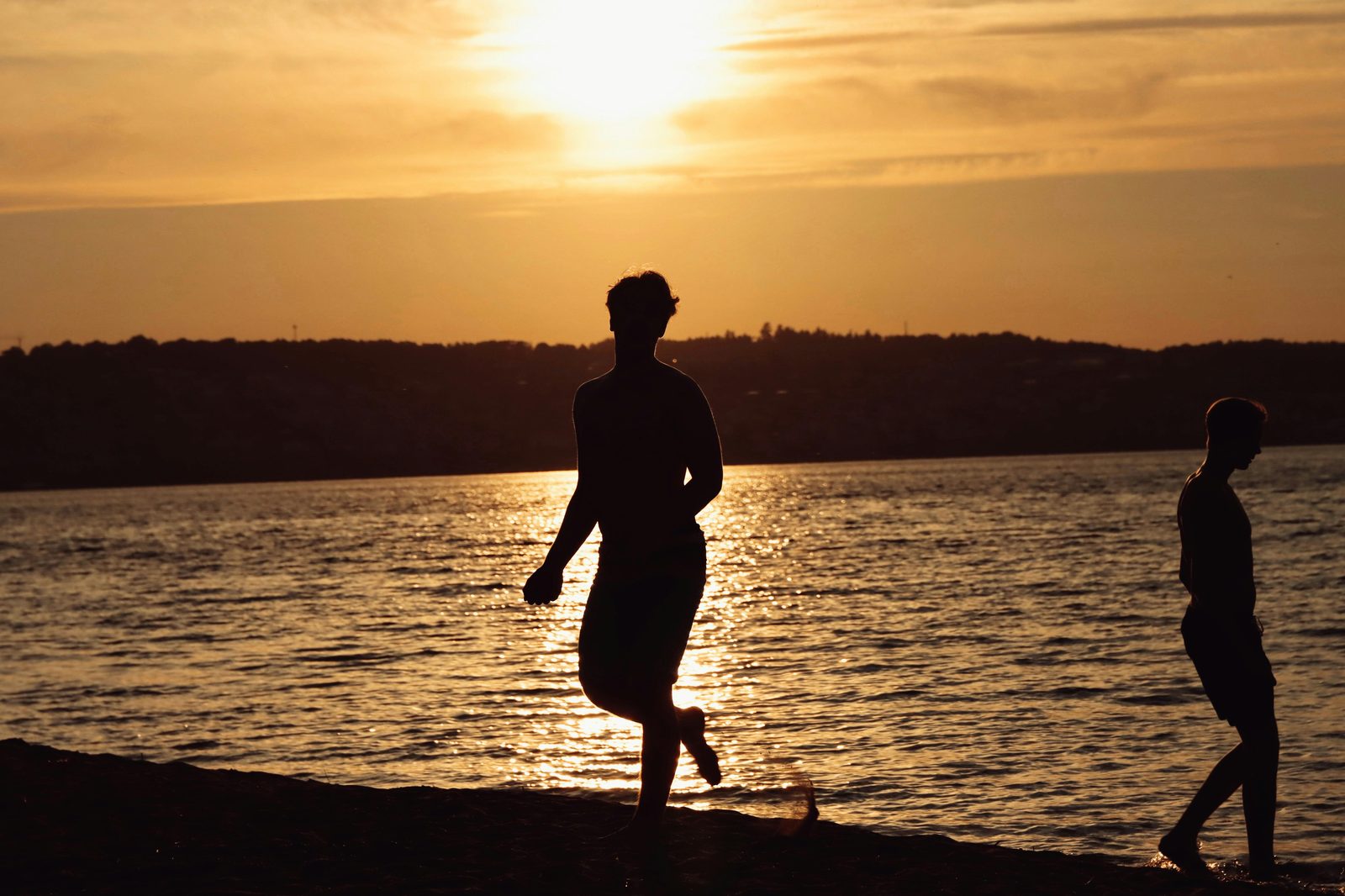 Summer sunset beach Europe — Copenhagen summer sunsets at Sydhavn Islands Brygge are unmatched with south-west orientation
