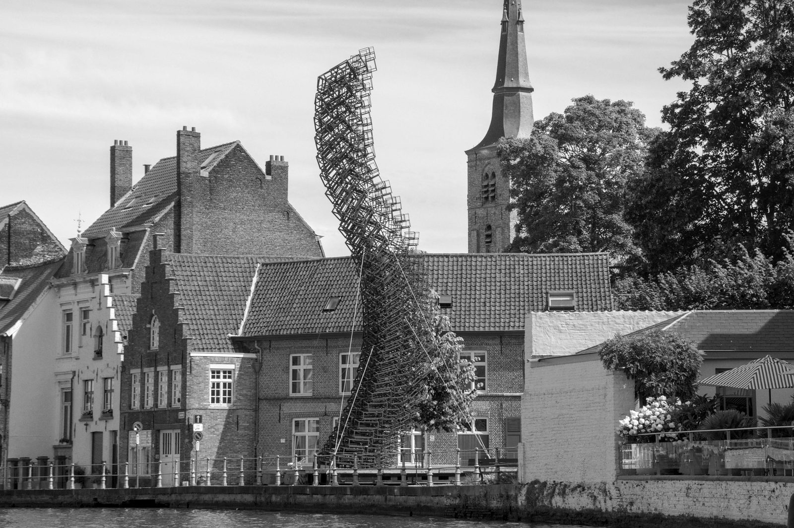 Twisted spiral church spire — Vor Frelsers Kirke (Church of Our Saviour) has Copenhagen's most iconic spire with external spiral stairs